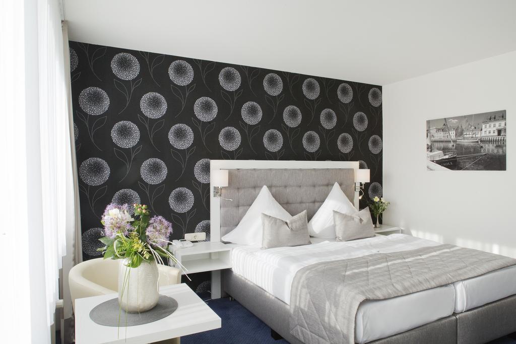 Hafenhotel Pommernyacht Ueckermünde Exteriér fotografie