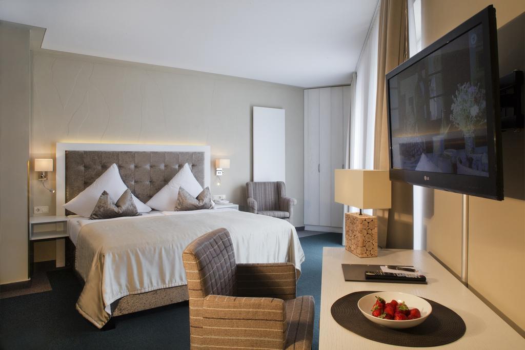 Hafenhotel Pommernyacht Ueckermünde Pokoj fotografie