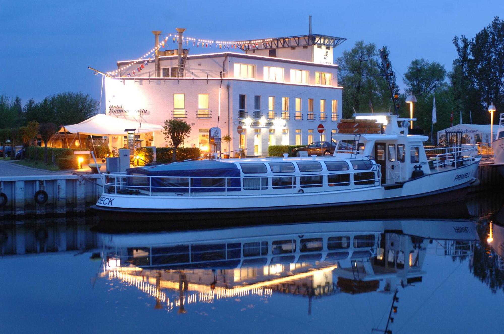 Hafenhotel Pommernyacht Ueckermünde Exteriér fotografie